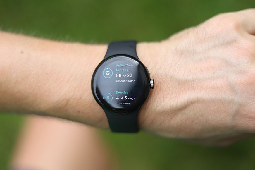 Man sieht das aufgezeichnete Training auf der Pixel Watch. 